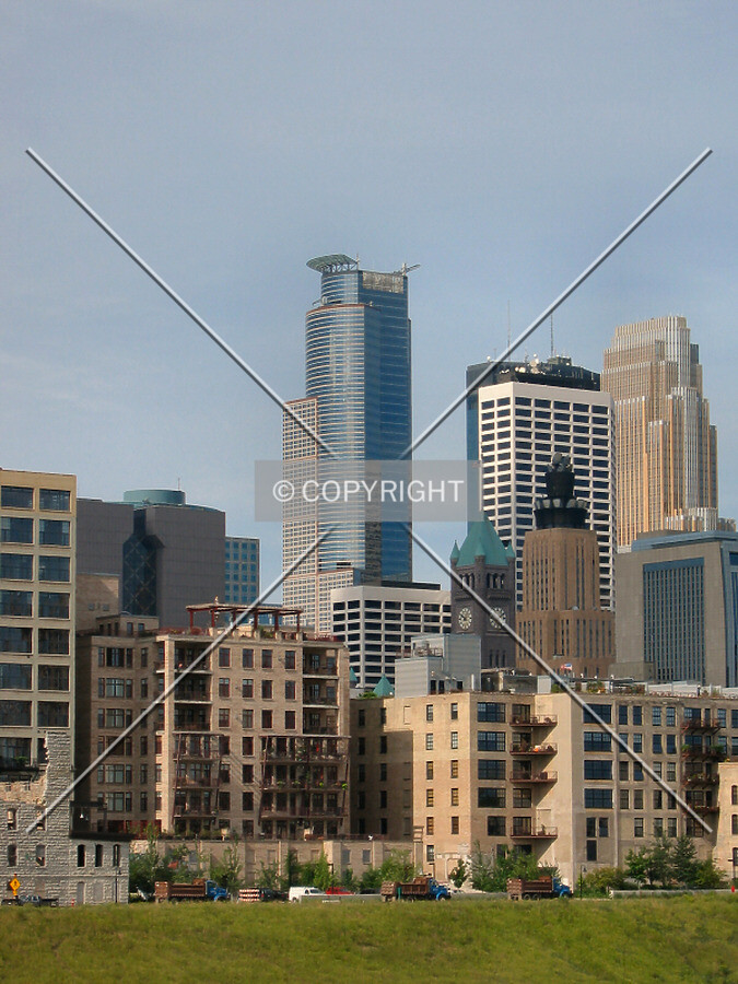 Distant view to the southwest from the Stone Arch Bridge