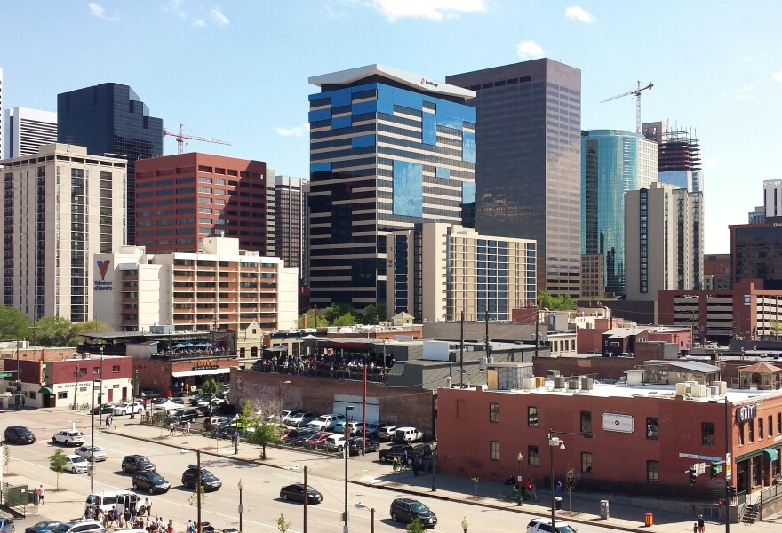 Photo 910-378-591