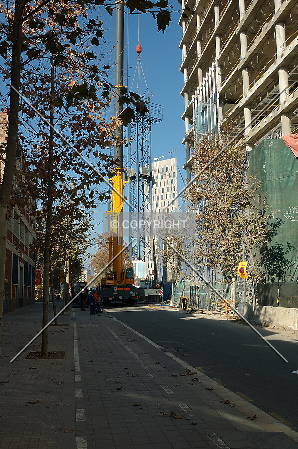 Removing building's crane
