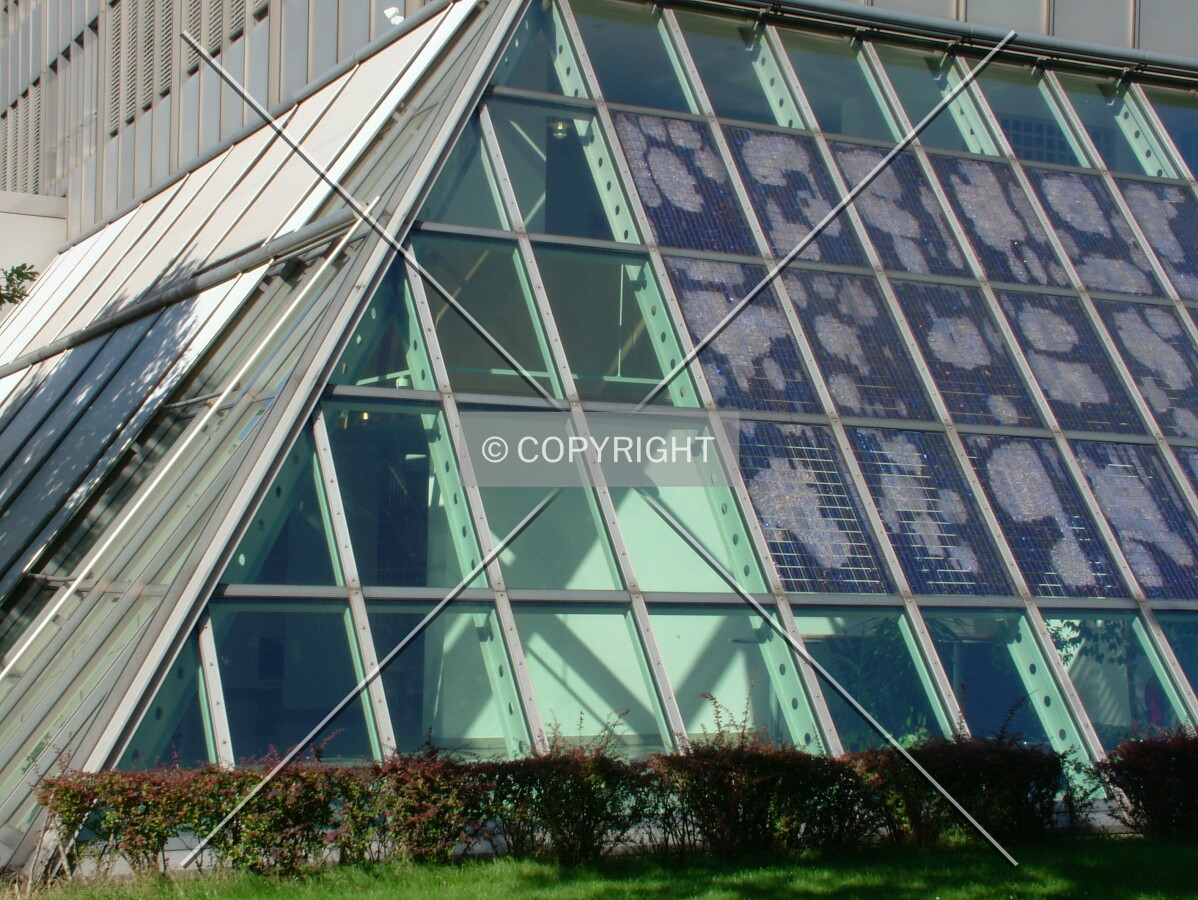 Southwest corner of the glass base
