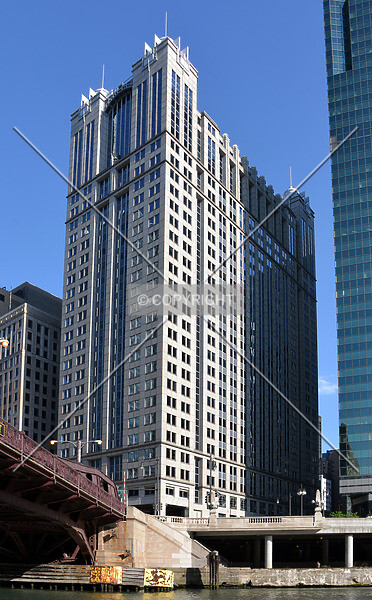 Photo 943-915-617