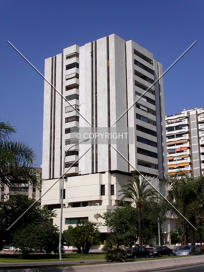 As seen from Avenida de Andalucía