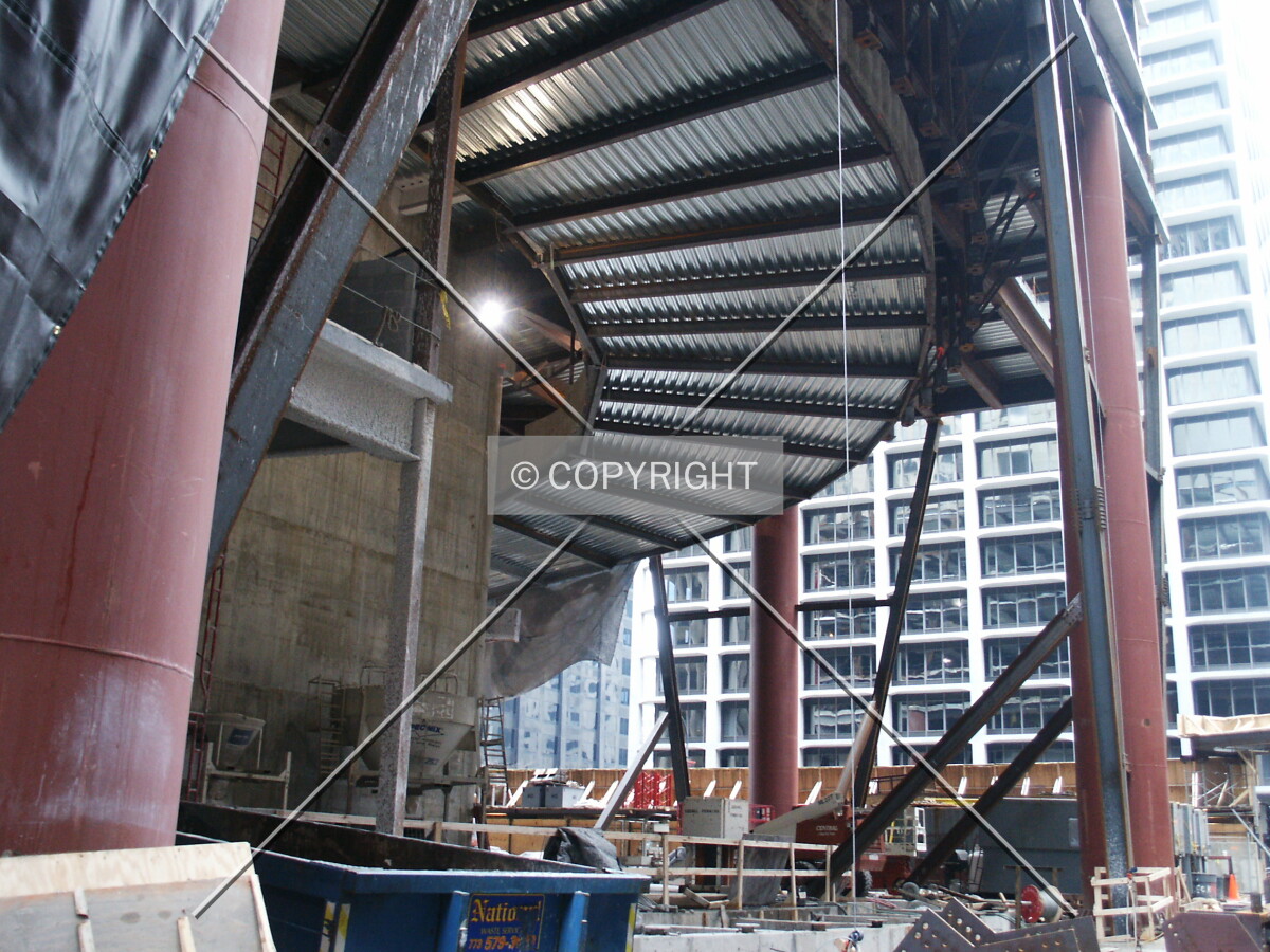 View into the lobby from the north; 27 November 2003