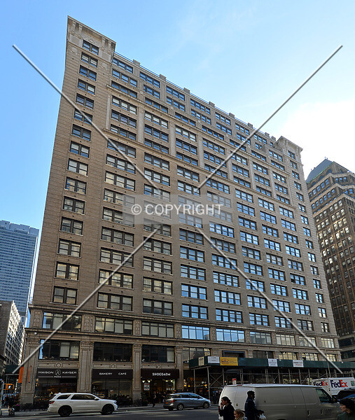 Photo 963-124-825