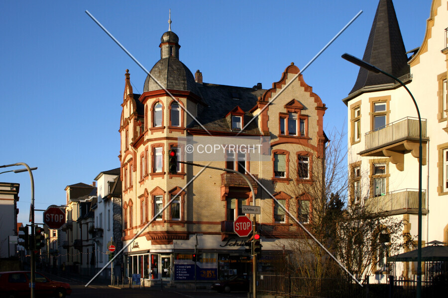 Bismarckstraße 18