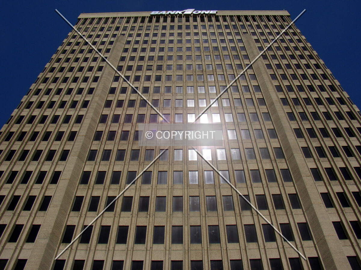 Looking up the southern facade from Florida Street
