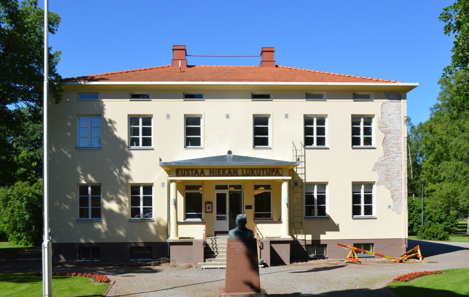 Kustaa Hiekan lukutupa