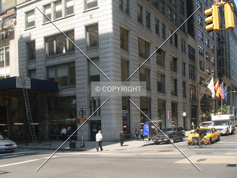 Photo 990-492-599