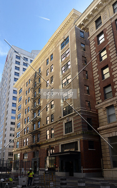 Photo 991-561-048