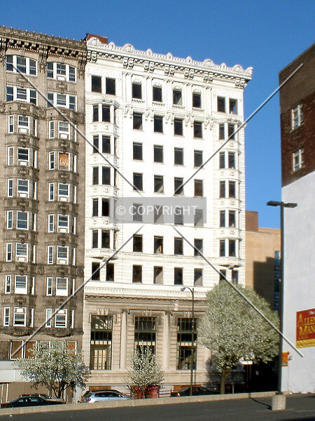 Photo 994-312-646