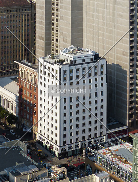 Photo 999-213-702