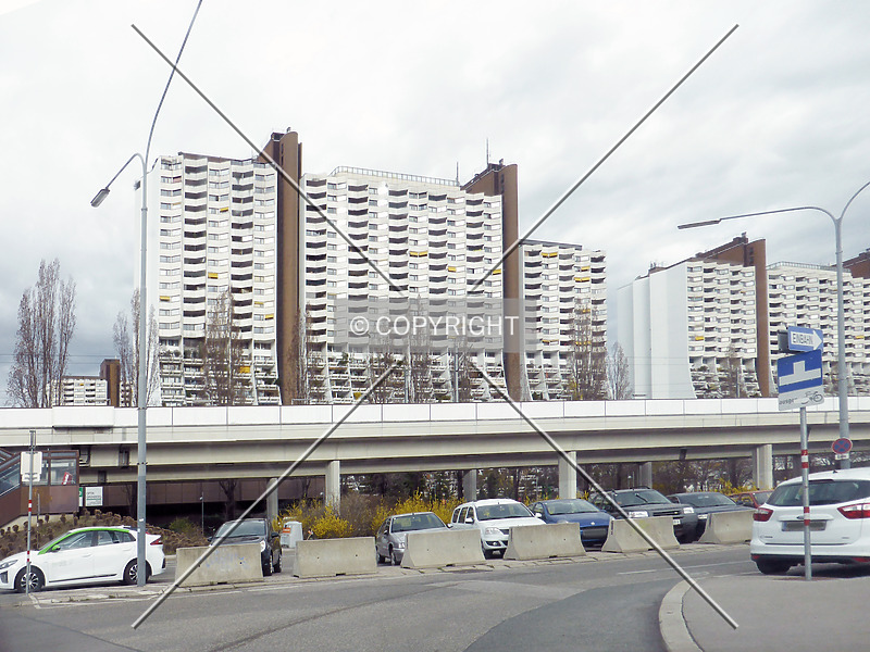 Photo 999-347-648