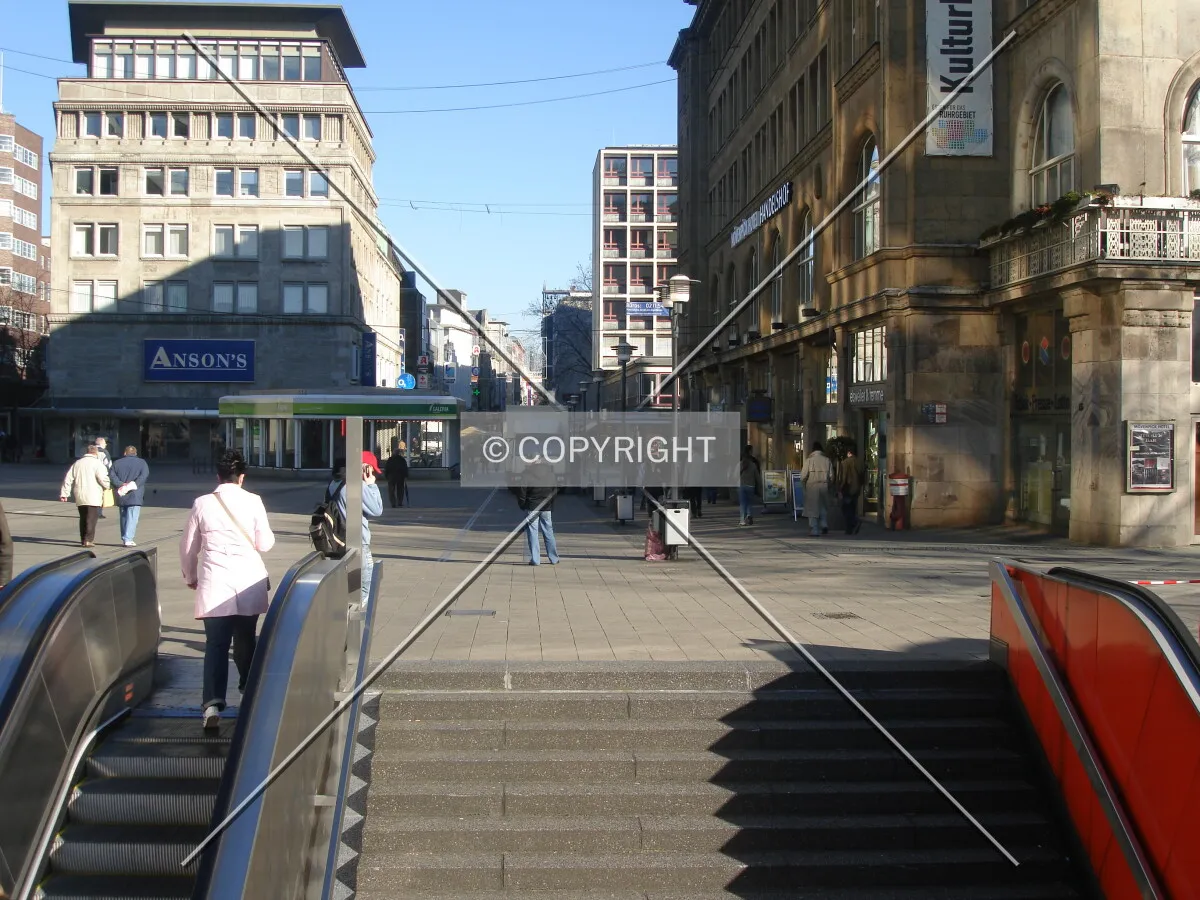 Handelshof metro station entrance