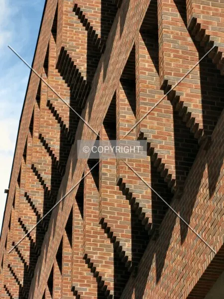 Photo 100-369-247