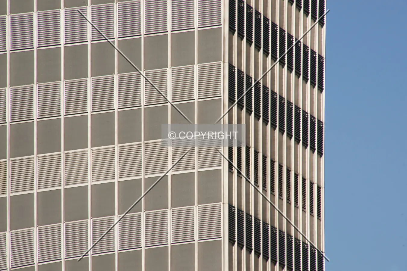 Photo 100-395-740