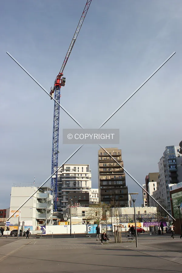 Photo 100-403-321