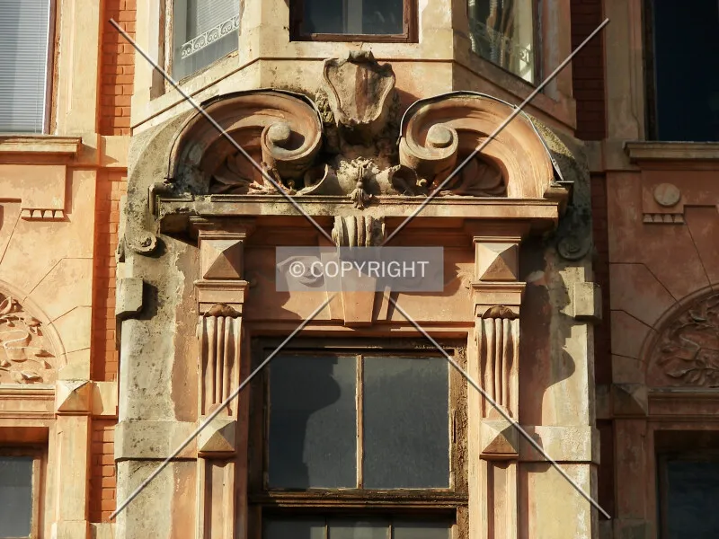 Photo 100-683-096