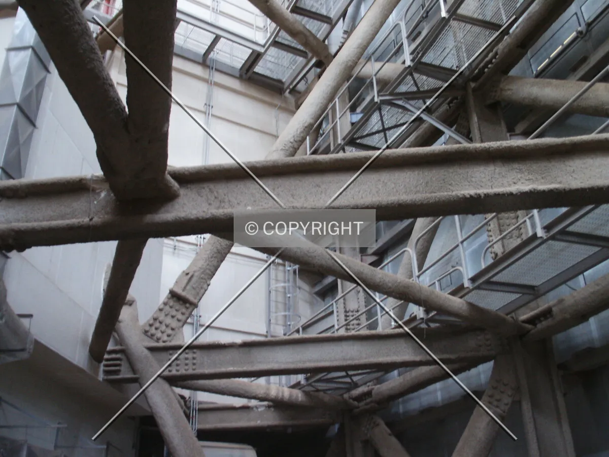 Detail of the steelwork inside the fork