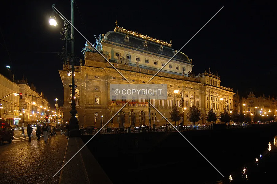 Photo 100-990-777
