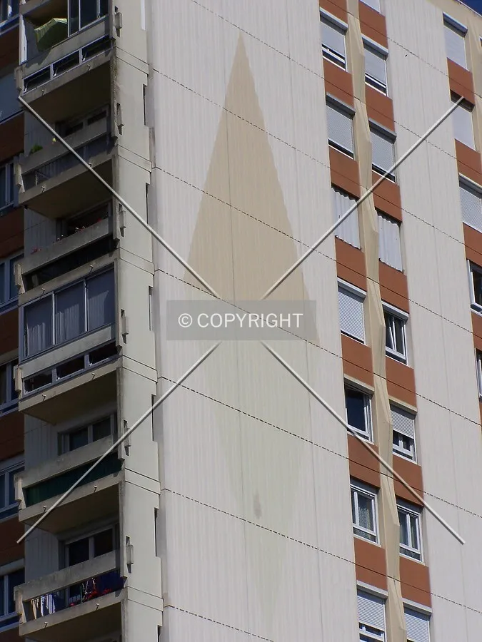 Diamond motif on the east side