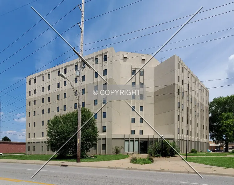 Photo 102-436-679