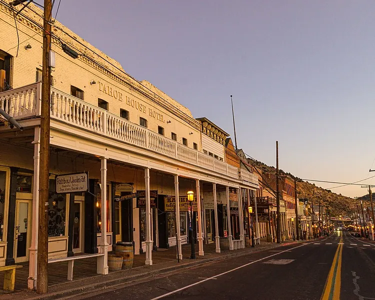 Photo 103-766-642