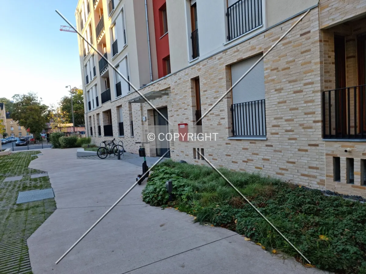 Photo 103-808-863