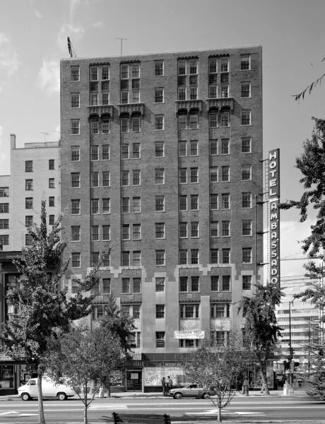 Photo 104-255-695