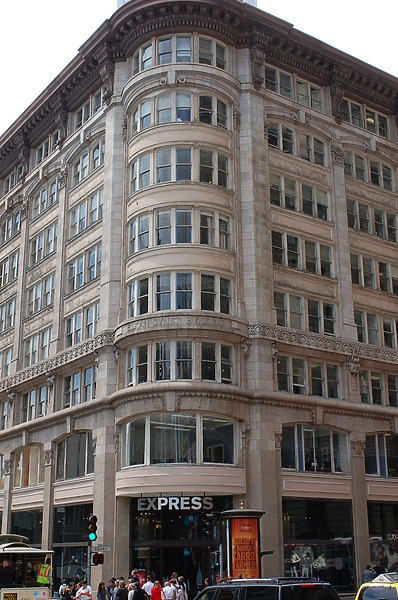 Photo 104-407-742