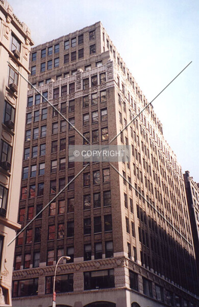 Photo 104-712-587