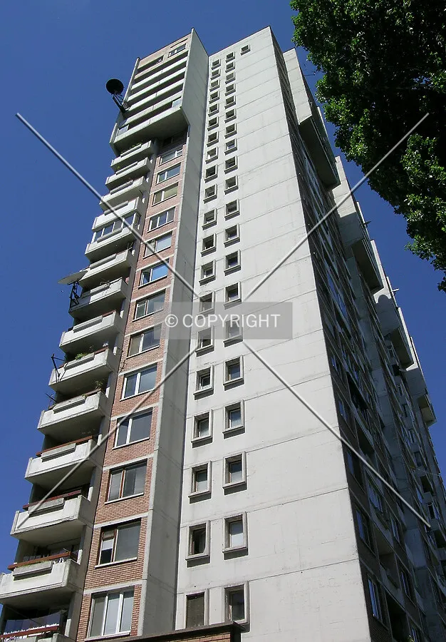 Photo 105-051-933