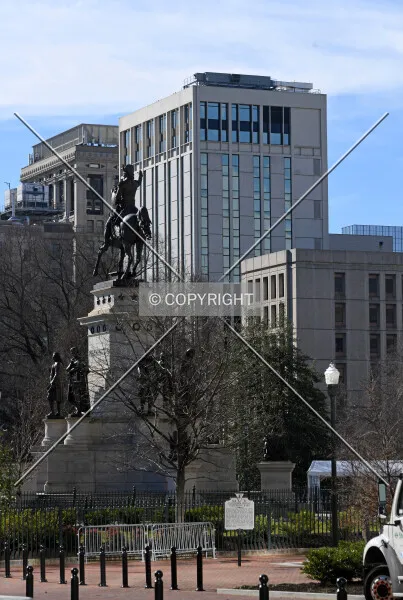 Photo 105-371-938