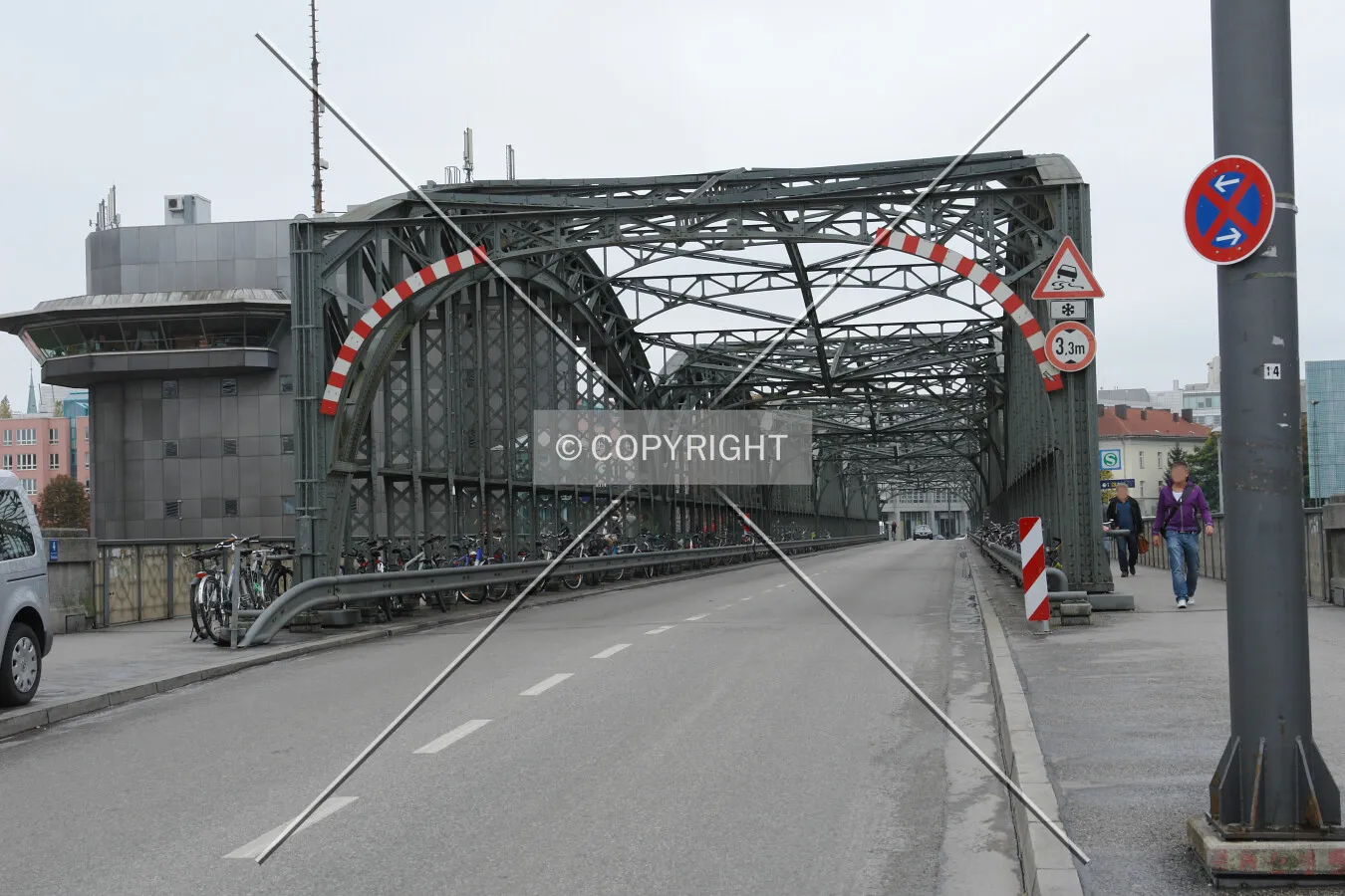 Photo 105-829-730