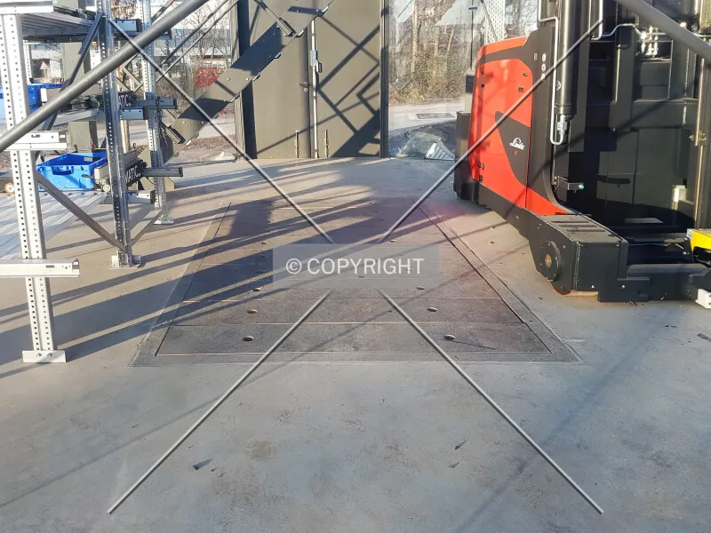 Photo 106-079-039