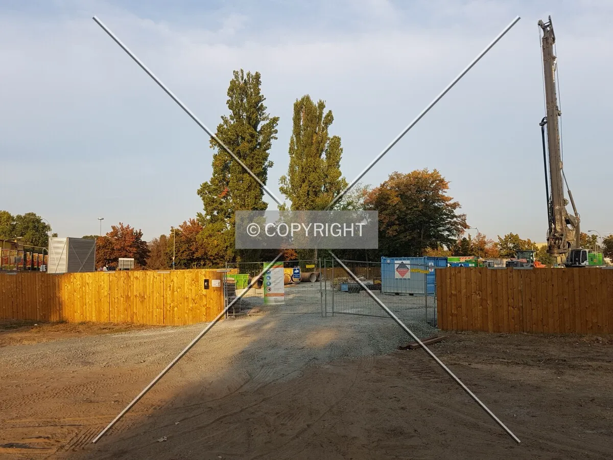 Photo 106-777-826