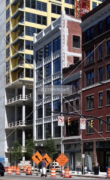 Photo 107-125-352