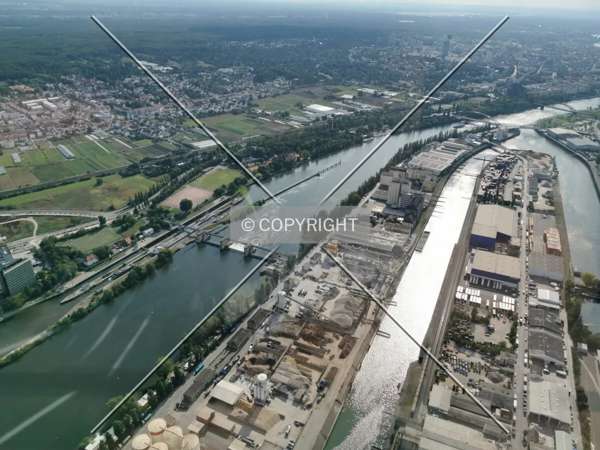 Flight with a helicopter over Frankfurt