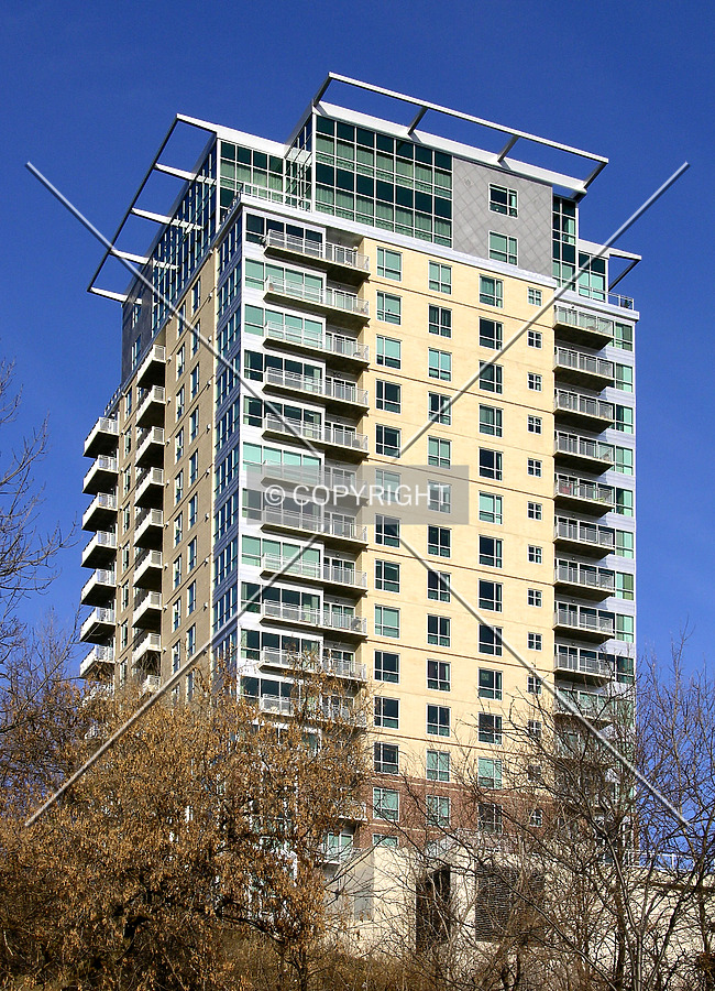 From North Lincoln Memorial Drive to the southeast