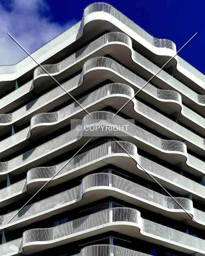 Photo 108-928-678