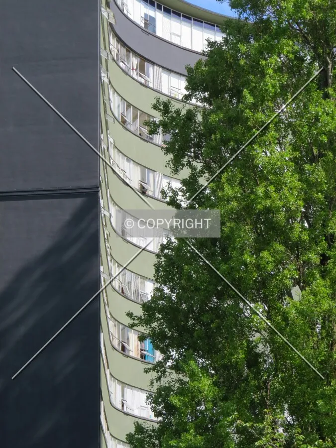 Curved facade detail from Cornwall Avenue