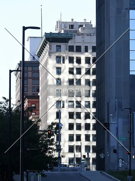 Photo 109-690-511
