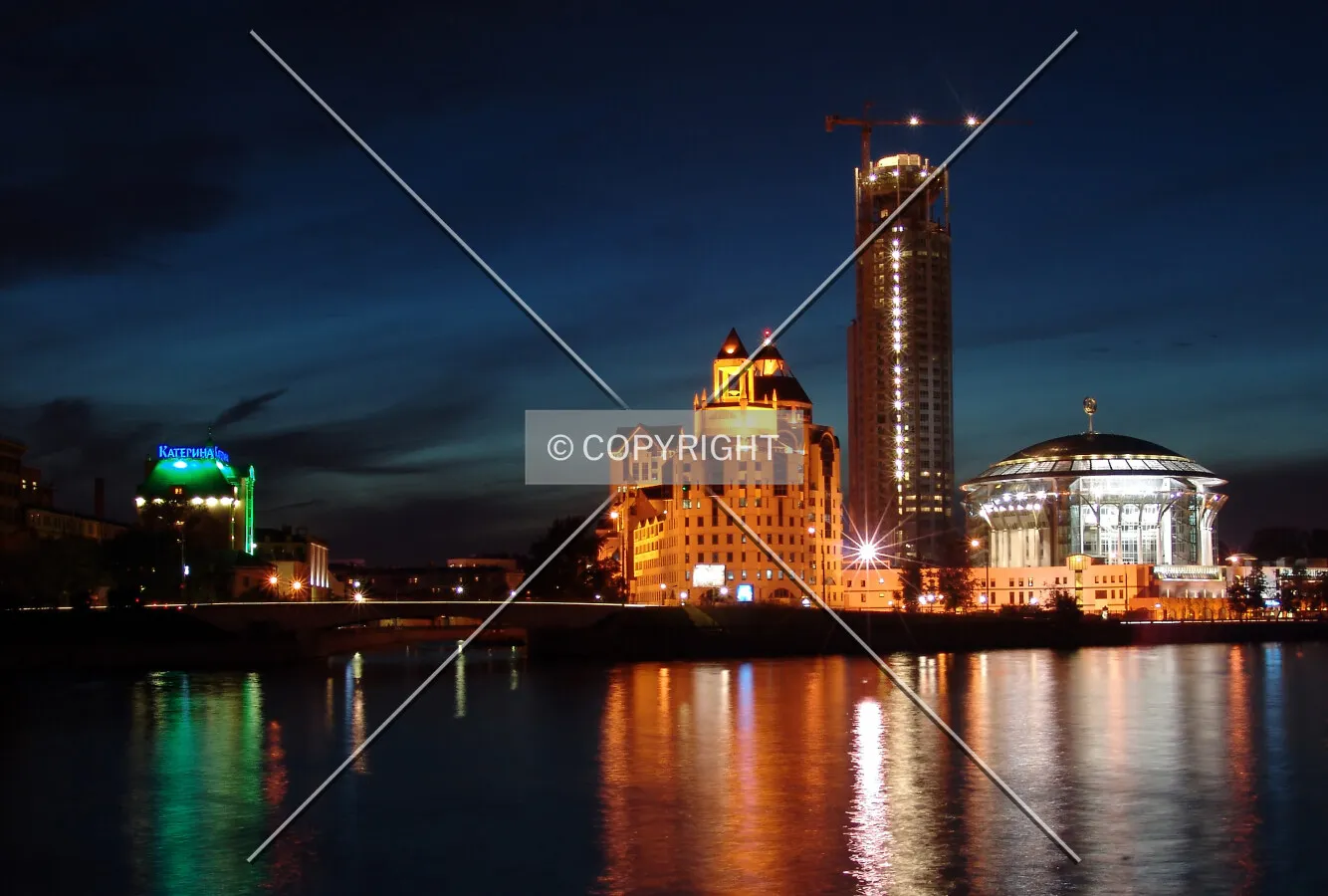 The eastern view from across Moskva River