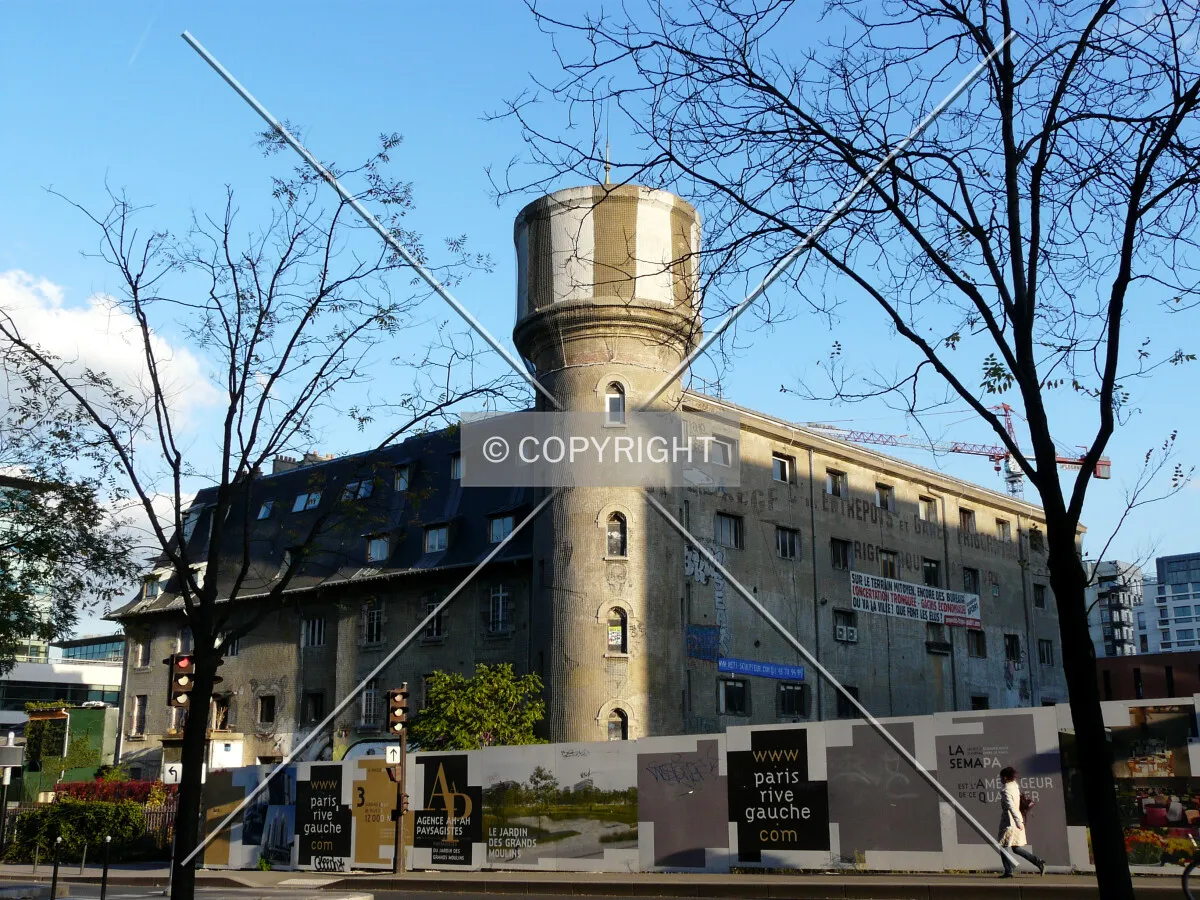 Looking east from Rue Neuve Tolbiac