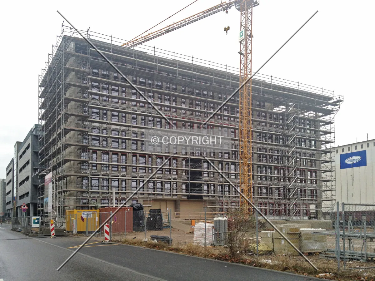 Containerhaus during its construction phase