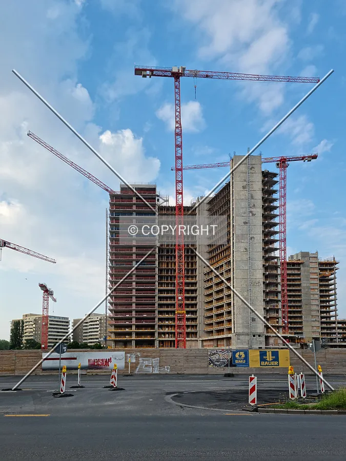 Photo 111-483-846