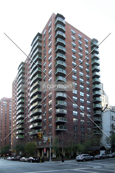 Photo 111-689-046