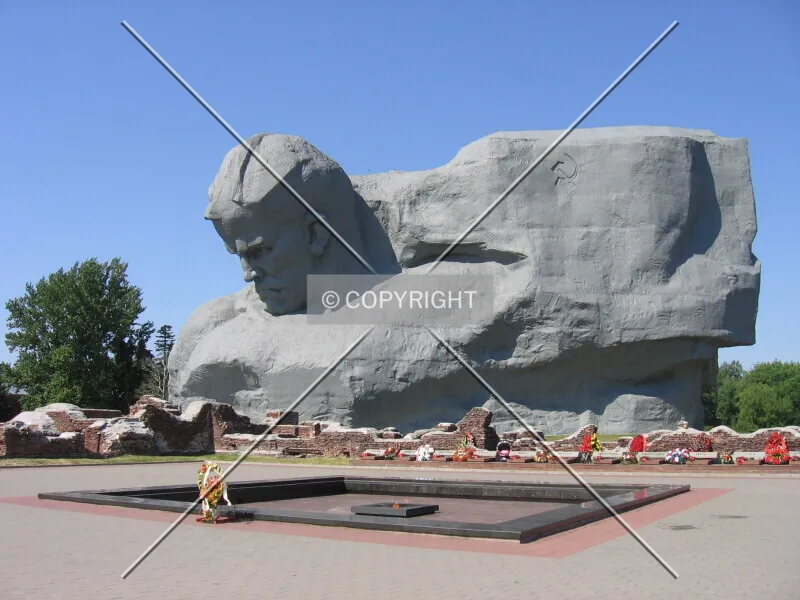 Monument Courage