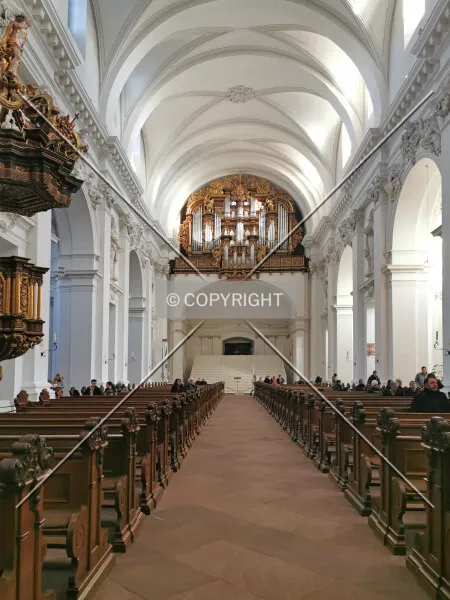 Photo 112-619-390