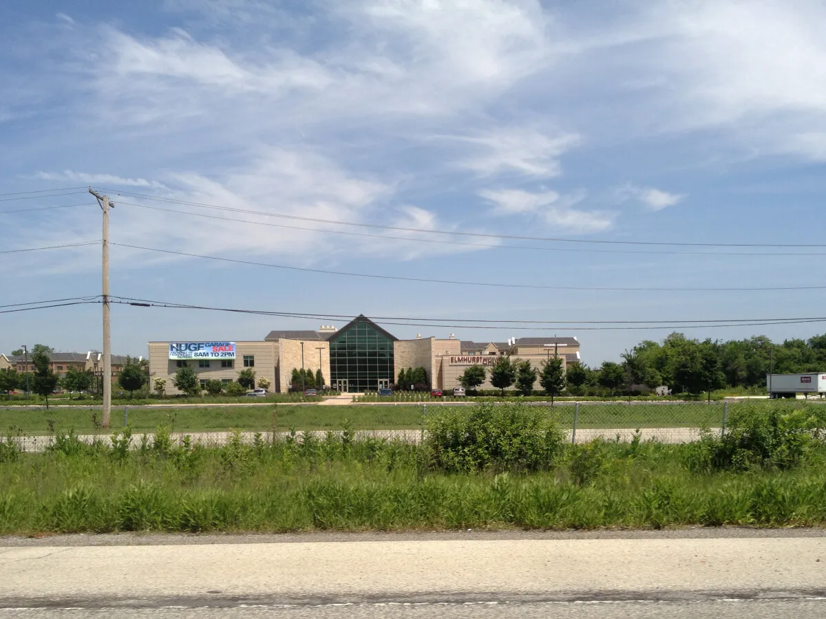 Photo 114-083-910