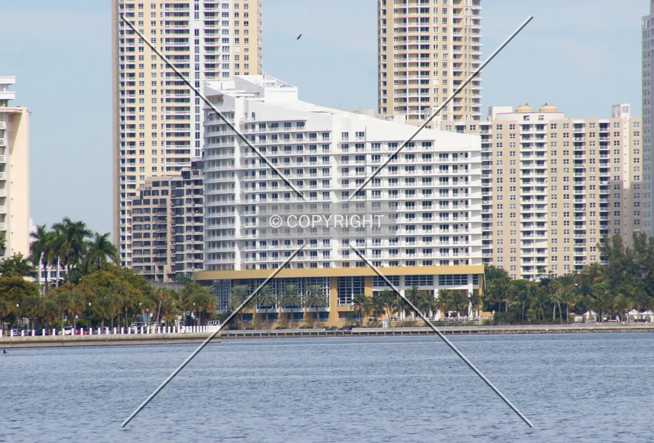 Photo 011-468-954